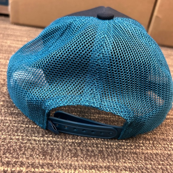 Tommy Bahama Kids Navy Lightning Bolt Trucker Mesh Snap Back Cap Hat - Size S/M - Picture 8 of 8